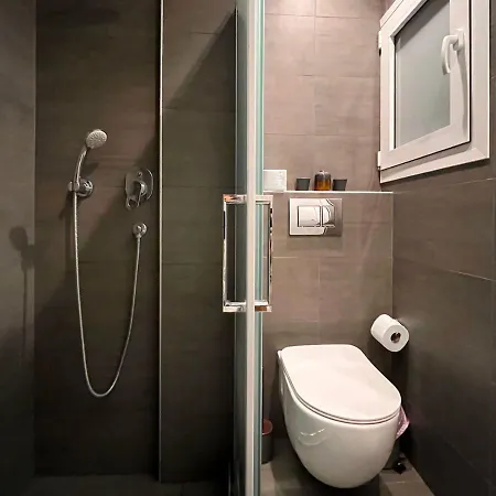 Apartment Entire-lovely For Couples In
